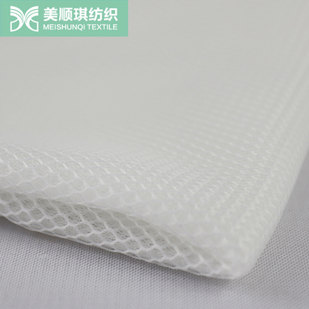 Ultra thin hexagonal mesh sandwich